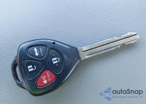 2009 Toyota Camry Le z USA, uszkodzony, nr VIN 4T1BE46K59U268957